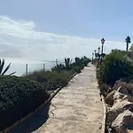 Дом отдыха Between The Sky And The Sea *